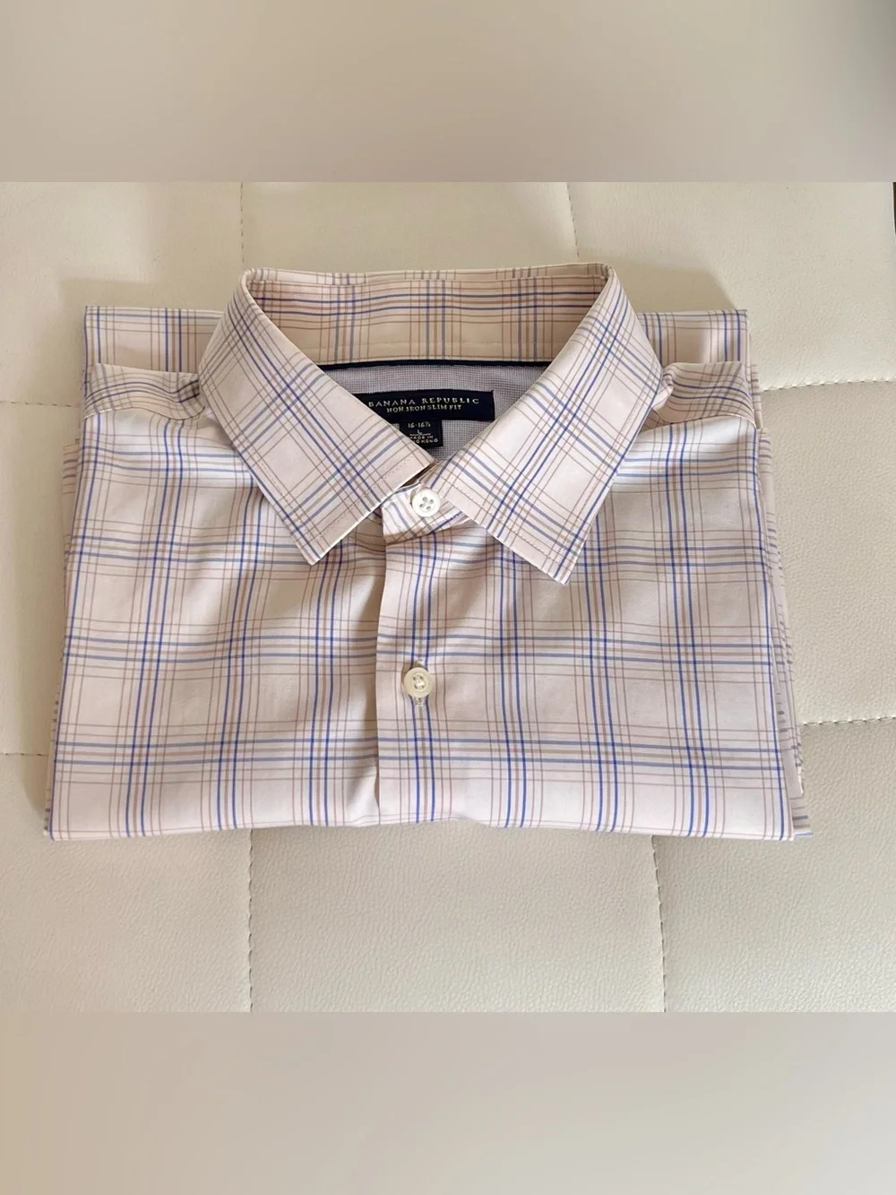 Banana Republic Men's cream and Blue Plaid Dress Shirt